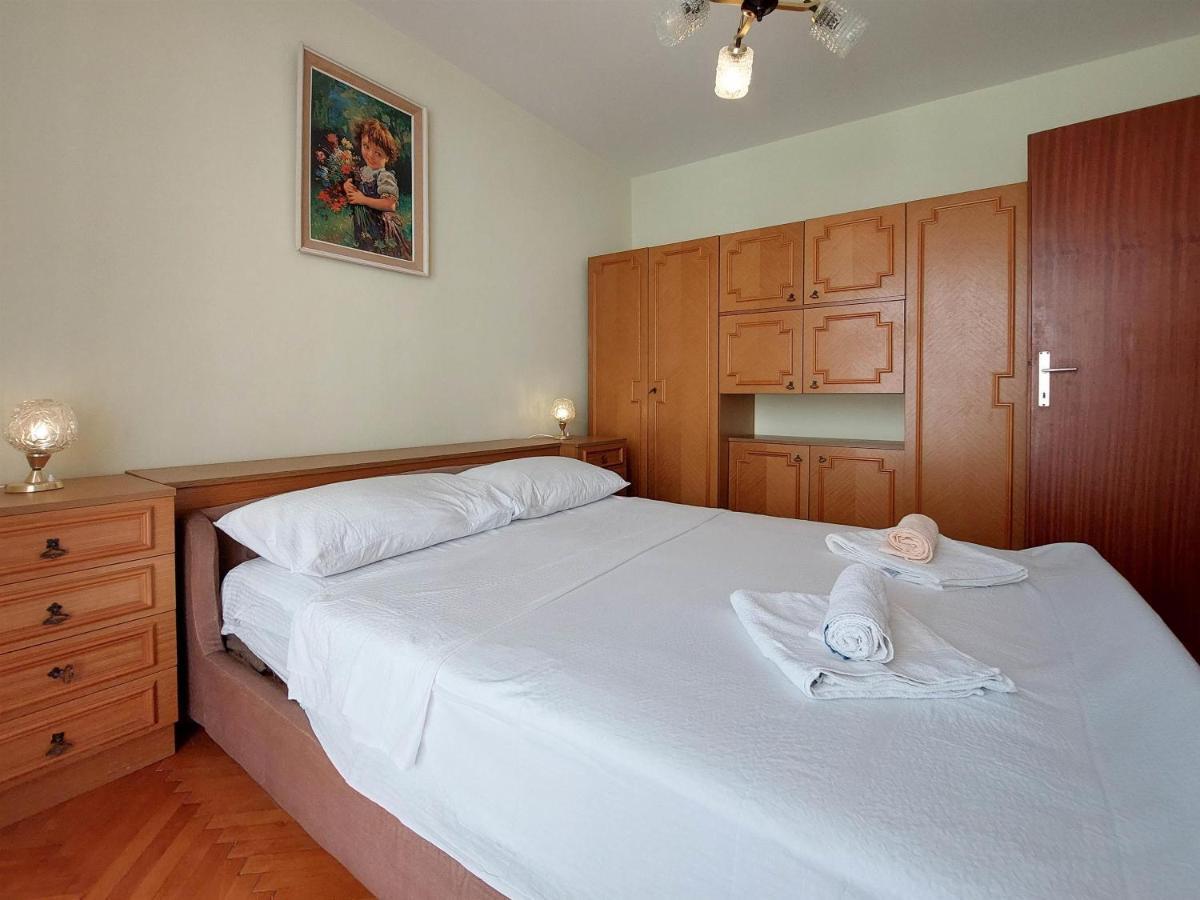 Apartments Nikola Punat Exterior foto
